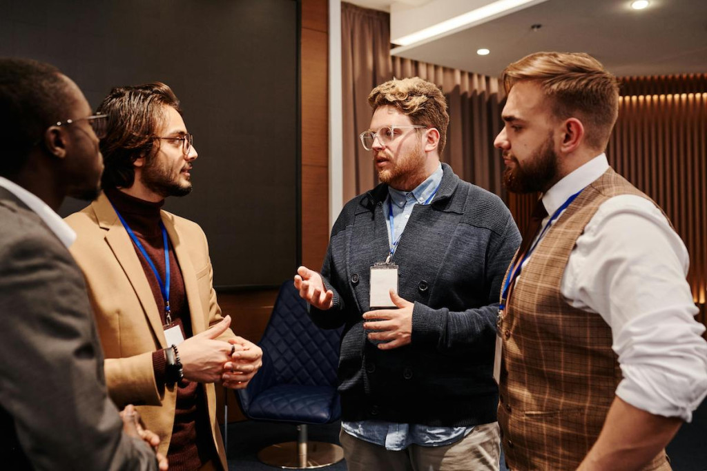 What Is an Alumni Association?